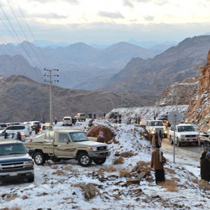 درجة الحرارة في جبل اللوز