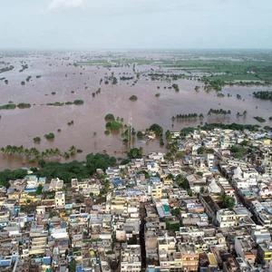 Les vents de mousson s'intensifient en Inde et dans les pays voisins et provoquent des pluies estivales extrêmement fortes.