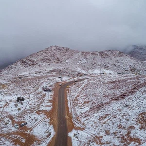 Tonight in Saudi Arabia: Possible snow showers in parts of Hail, Qassim and the far north of Riyadh, and temperatures approaching zero!