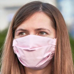 خلال الأجواء الحارة... نصائح لارتداء الكمامة لحماية نفسك من 
