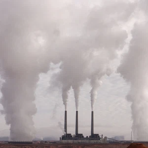 changement climatique |  1200 décès par an chez les enfants et les jeunes à cause de la pollution de l’air |  Météo arabe