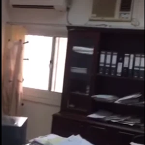 بالفيديو.. مياه الأمطار تتسرب لـ "محكمة القريات"