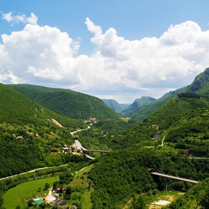 Motivating reasons to travel to Bosnia and Herzegovina