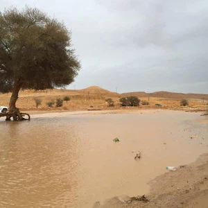 بالصور : أمطار غزيرة و بَرَد في اجزاء مختلفة من المملكة الخميس 