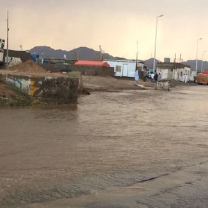 صور للامطار و البَرَد في محافظة الطائف يوم الجمعة 