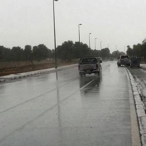 أمطار منطقة العريز - إحدى المناطق الداخلية في دبي