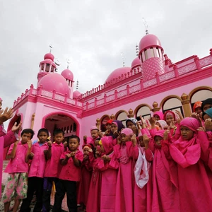 In pictures... the most beautiful mosques around the world