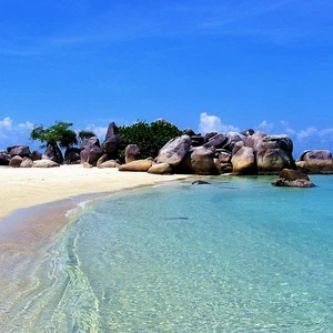 Perhentian .. the island where visitors stop in Malaysia