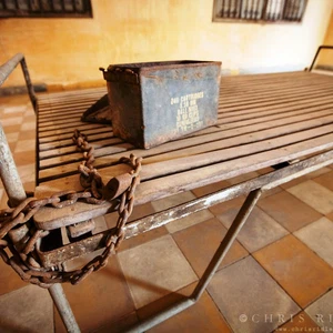 7 terrifying places.. Can you visit them?