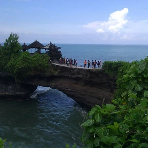 L&#39;île de Bali.. La lune est-elle cachée ?