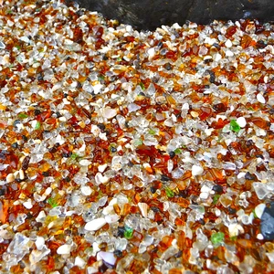 Photos : Découvrez la charmante plage de verre !