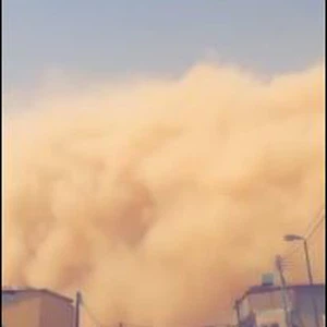 لحظة تحول نهار حفر الباطن إلى ليل دامس