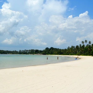 جزيرة بنتان بإندونيسيا.. فرصة الفرار إلى عالم جميل