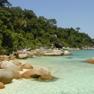 Perhentian .. the island where visitors stop in Malaysia