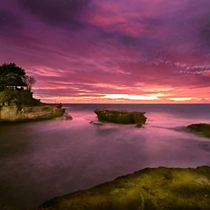 L&#39;île de Bali.. La lune est-elle cachée ?