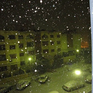 بالصور : الثلوج بدأت تزين ضواحي دمشق عاصمة الياسمين ! 