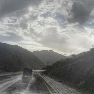 هطول أمطار الخير على بعض قرى وادي الحواسنة بعدسة حسن آل سنان