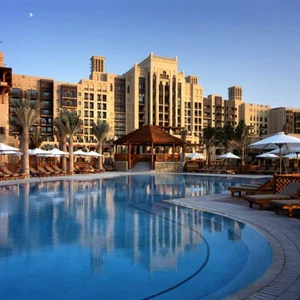 Learn about the features of the Jumeirah Tourist Resort