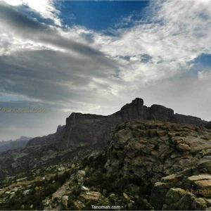 En images : Tanumah, dans laquelle la topographie naturelle s&#39;intègre et vous invite à passer le plus beau kashtat