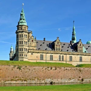 قلعة كرون بورغ في الدنمارك