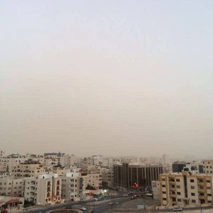 الغبار أقل نسباً في غرب العاصمة عمّان