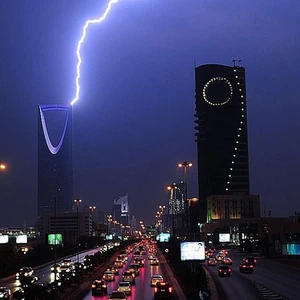بروق العاصمة الرياض - مشهد مهيب