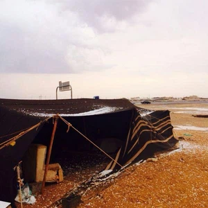 البرد على الخيم شمال المملكة