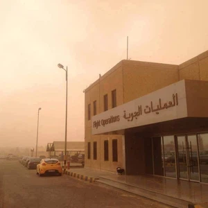 عاصفة رملية تضرب مطار الملكة علياء الدولي