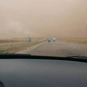 امطار غزيرة على الطريق الصحراوي