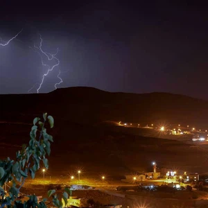 بروق وادي موسى تصوير: مصعب شماسين