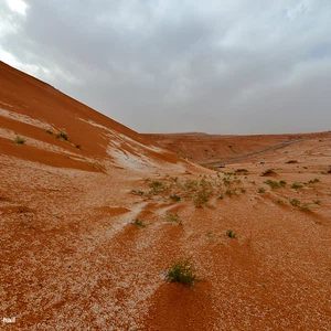 جانب آخر من الهطولات البردية على  صحراء النفود 