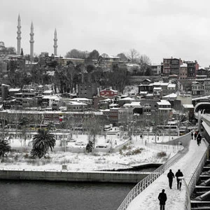 شاهد ثلوج رأس السنة في إسطنبول من السماء