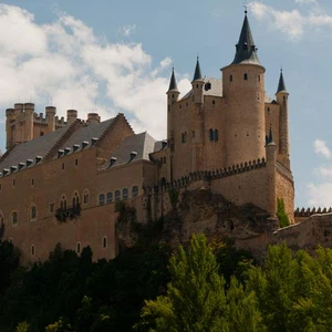 قلعة سيجوفيا في اسبانيا