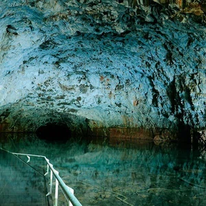 11 amazing photos of lava tubes around the world