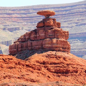 En images : découvrez les 10 rochers les plus célèbres et les plus beaux du monde