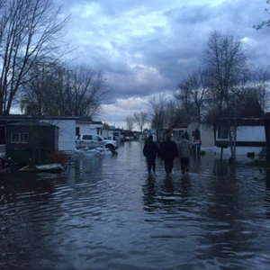 بالصور.. مونتريال في حالة طوارئ بسبب الفيضانات