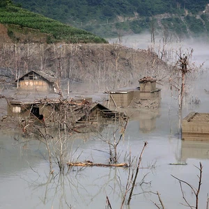 بالصور : العُثور على قرية صينية بعد أن دفنها زلزال تحت المياه قبل 5 سنوات