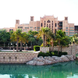 Learn about the features of the Jumeirah Tourist Resort