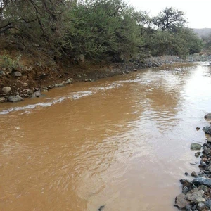 بالصور : أمطار رعدية غزيرة على محافظة عجبة شمران جنوب غرب السعودية عصر الأربعاء