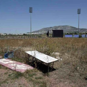 بالصور: ماذا حلّ بالأماكن التي نُظمت فيها أولمبياد أثينا 2004 بعد هجرها لسنوات؟