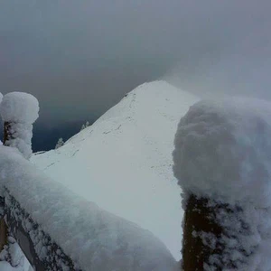 بالصور: جبال الألب تودع فصل الصيف بنصف متر من الثلوج