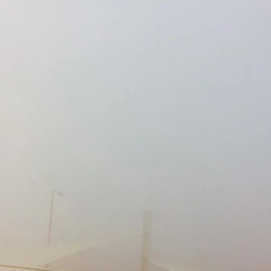 الضباب الكثيف يغطي عدداً من المدن الخليجية