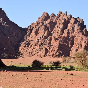 مشاهد من الجبال الصخرية الرائعة