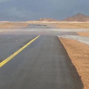 بالصور: مشاهد من بداية تشكل السيول في محافظة الوجه