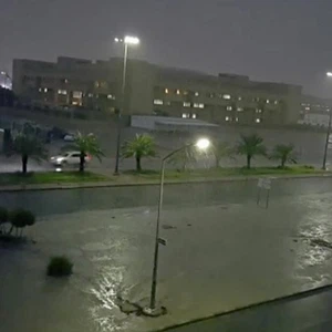 بالفيديو: امطار رعدية في قلب الصيف لم تشهدها بغداد منذ فترة طويلة 