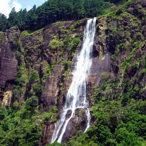 6 cascades incroyables au Sri Lanka