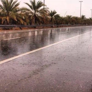 امطار غزيرة في اجزاء من دبي