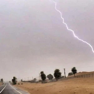 صواعق قوية 