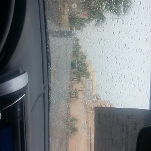 بالصور : أمطار رعدية غزيرة وسيول في الدمام مساء الثلاثاء وصباح الأربعاء 