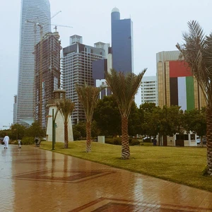 مشهد عام لأمطار أبوظبي